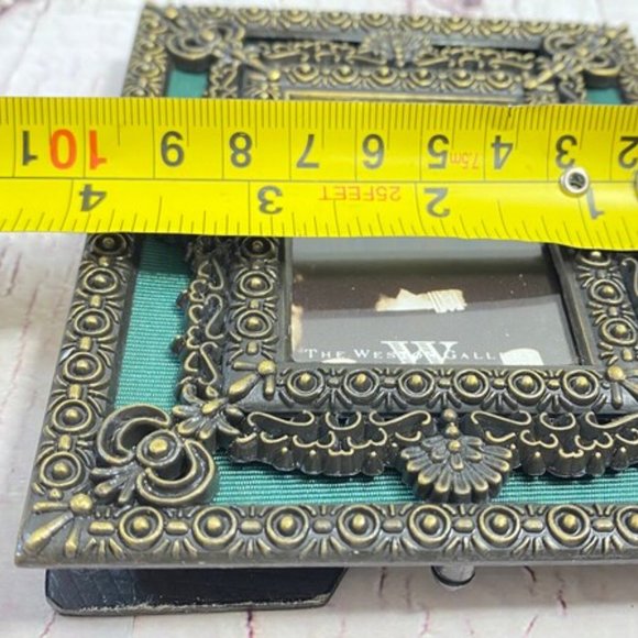 Vintage Picture Frame, Photo frame/Metal decorated Frame with flowers and plant - Picture 7 of 10